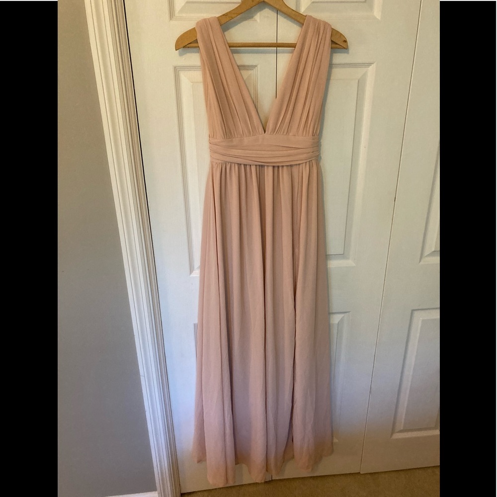 Lulu’s maxi low cut dress with slit